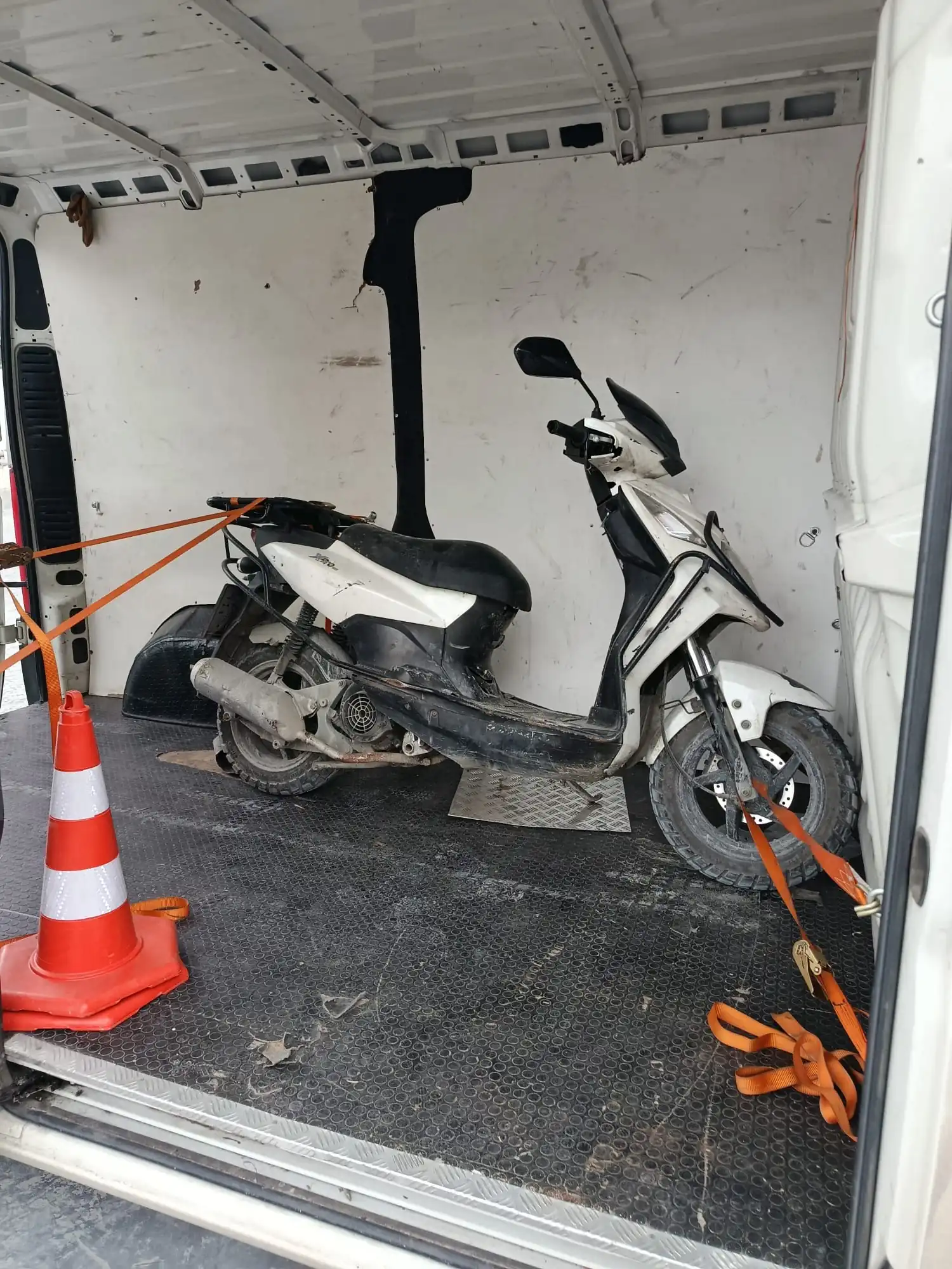 Beykoz motosiklet çekici ve motosiklet transferi